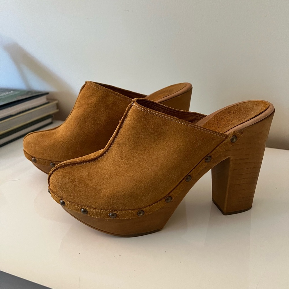 Penelope Chilvers Brown Suede Mules